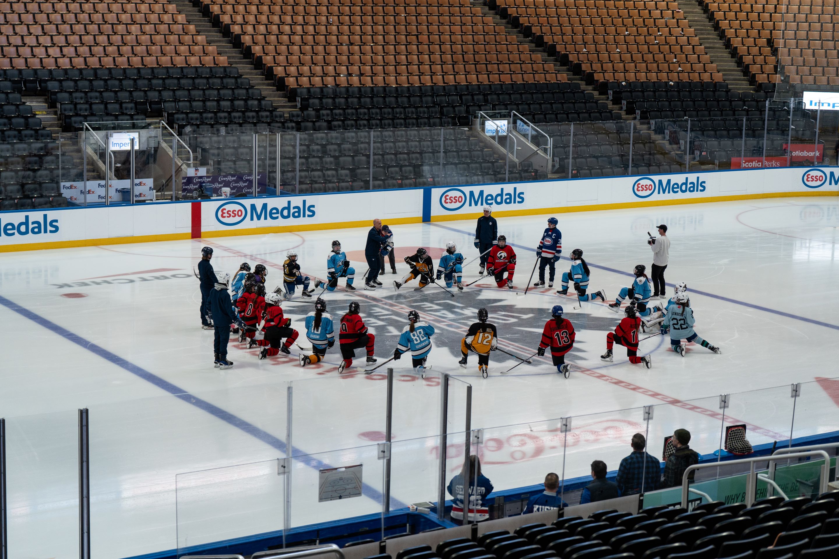 A night at centre ice: Little NHL players get inside look at the game