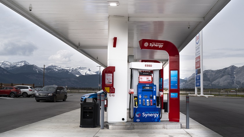 Esso Bearspaw gas pump