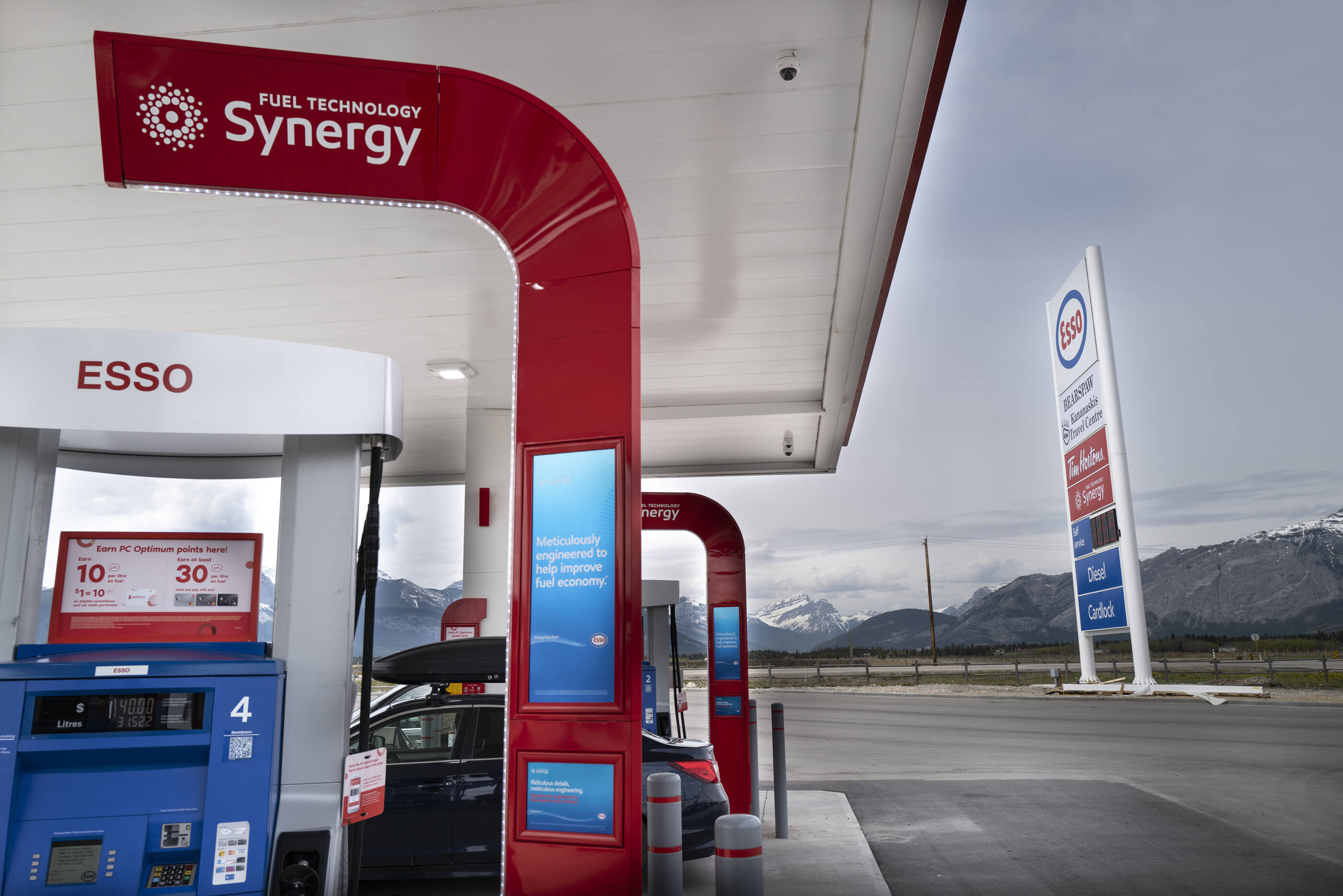 Imperial becomes the official fuel partner of PC Optimum loyalty program, allowing customer to earn PC Optimum points at over 2,000 Esso and Mobil stations across the country.