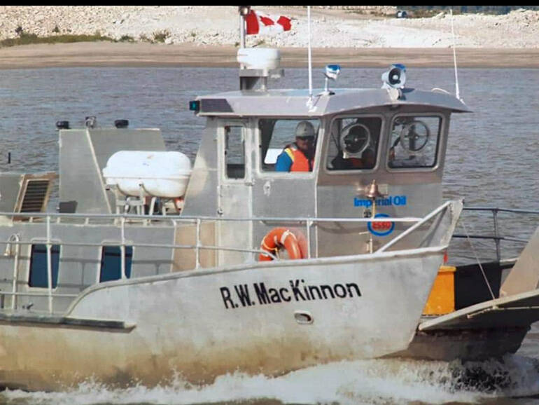 Eddy Hodgson, boat captain - MacKinnon